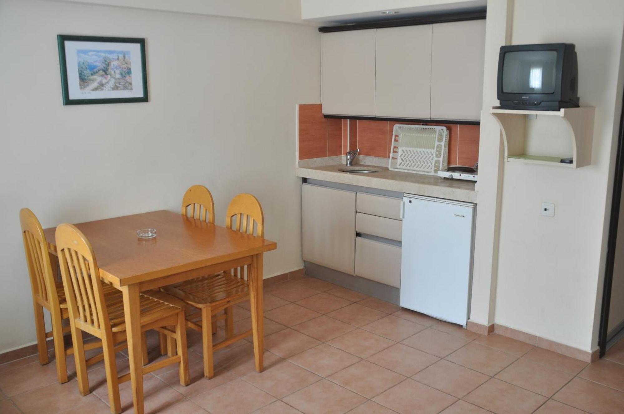 Club Sidar Apart Hotel Аланя Екстериор снимка